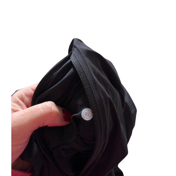 Lululemon Active Jacket Black Sz XL Light Windbreaker Hooded Running Jacket - Picture 9 of 10